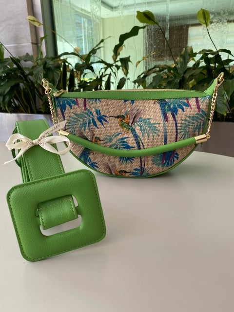 Cartera Mezzaluna colibrí con cuero verde